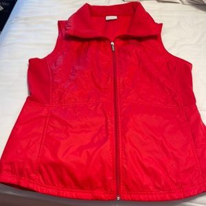 Columbia red L vest